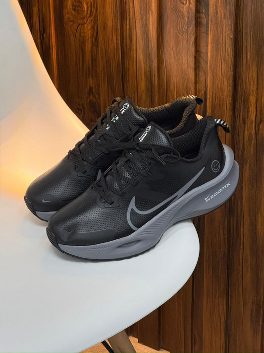 NIKE ZOOM HAPPY NEGRA