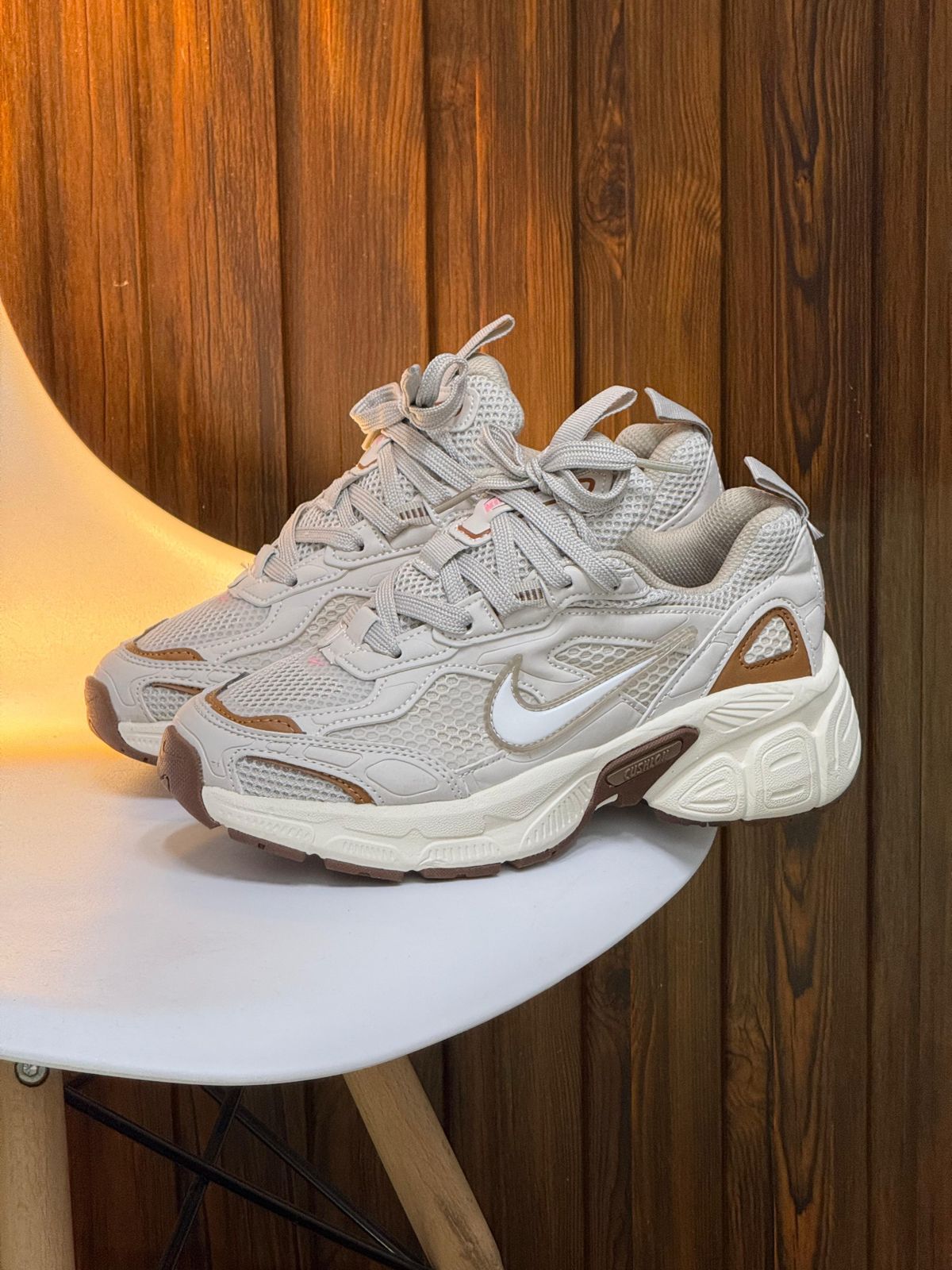 NIKE V5K CAFE