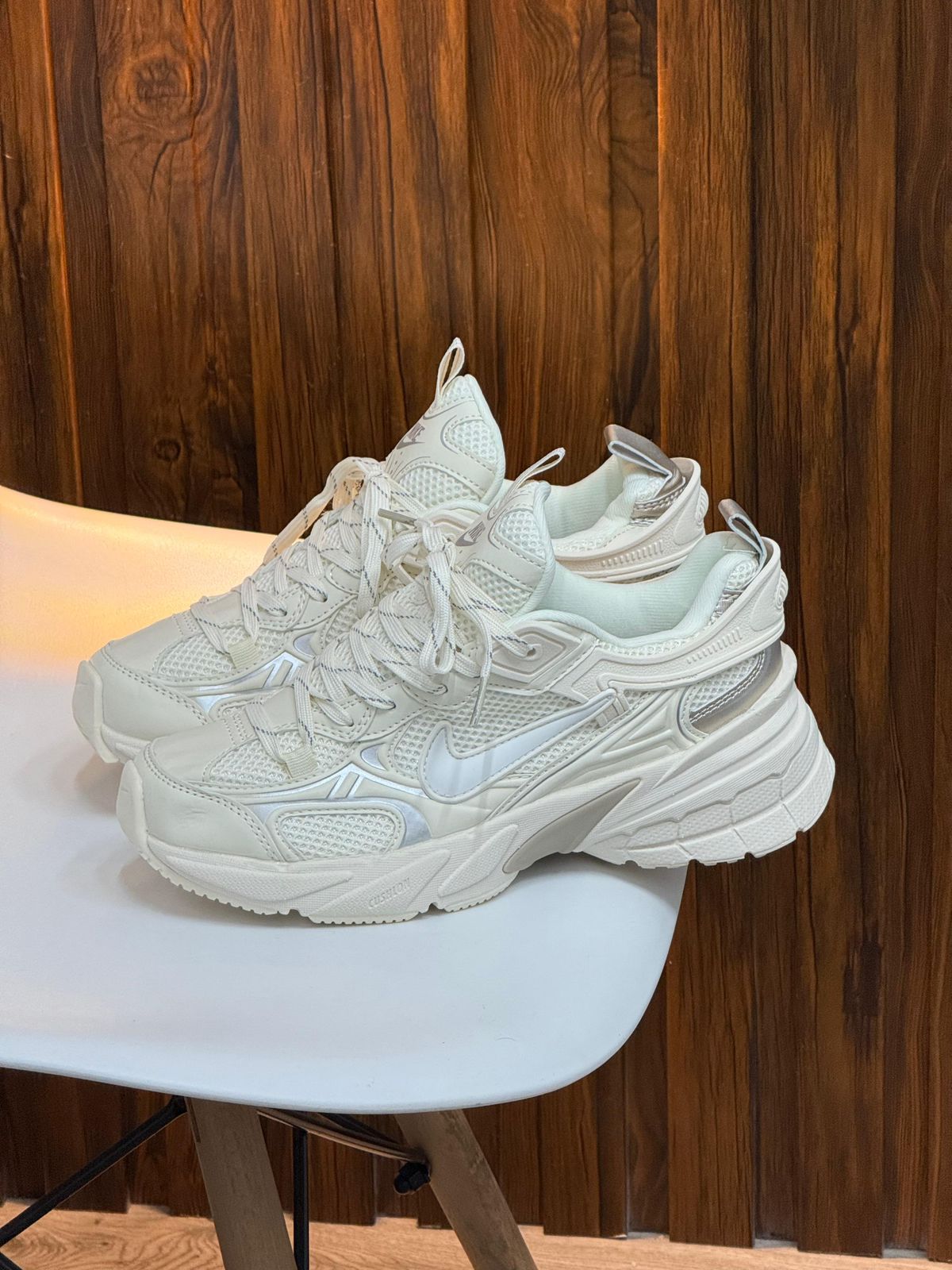 NIKE VOMERO