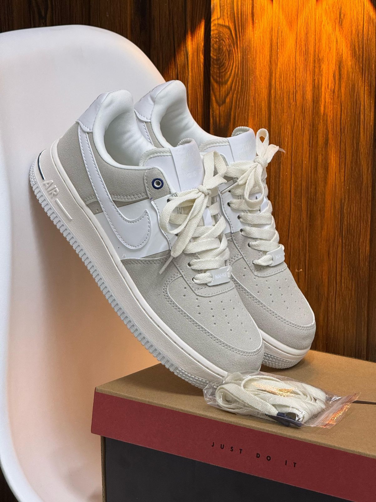 NIKE AIRFORCE BEIGE