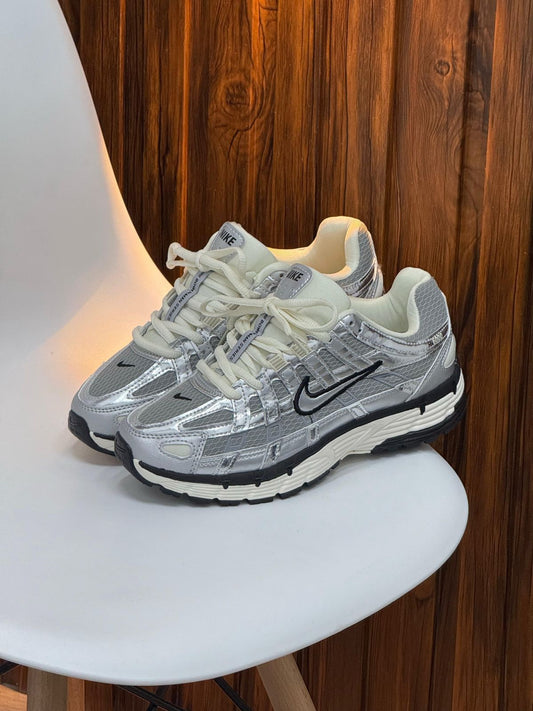 NIKE P6000 GRIS NEGRA