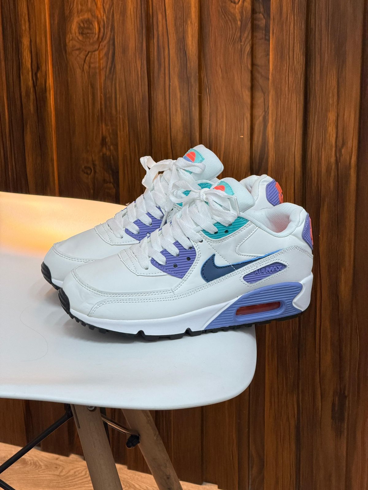 NIKE AIR MAX