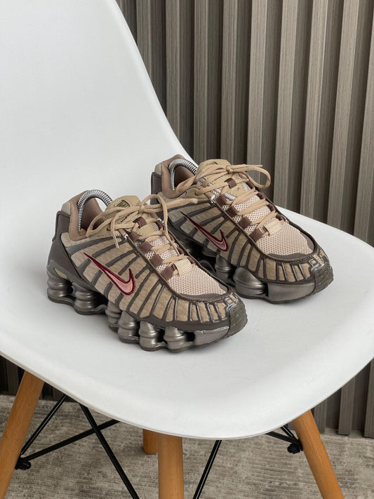NIKE SHOX CAFE