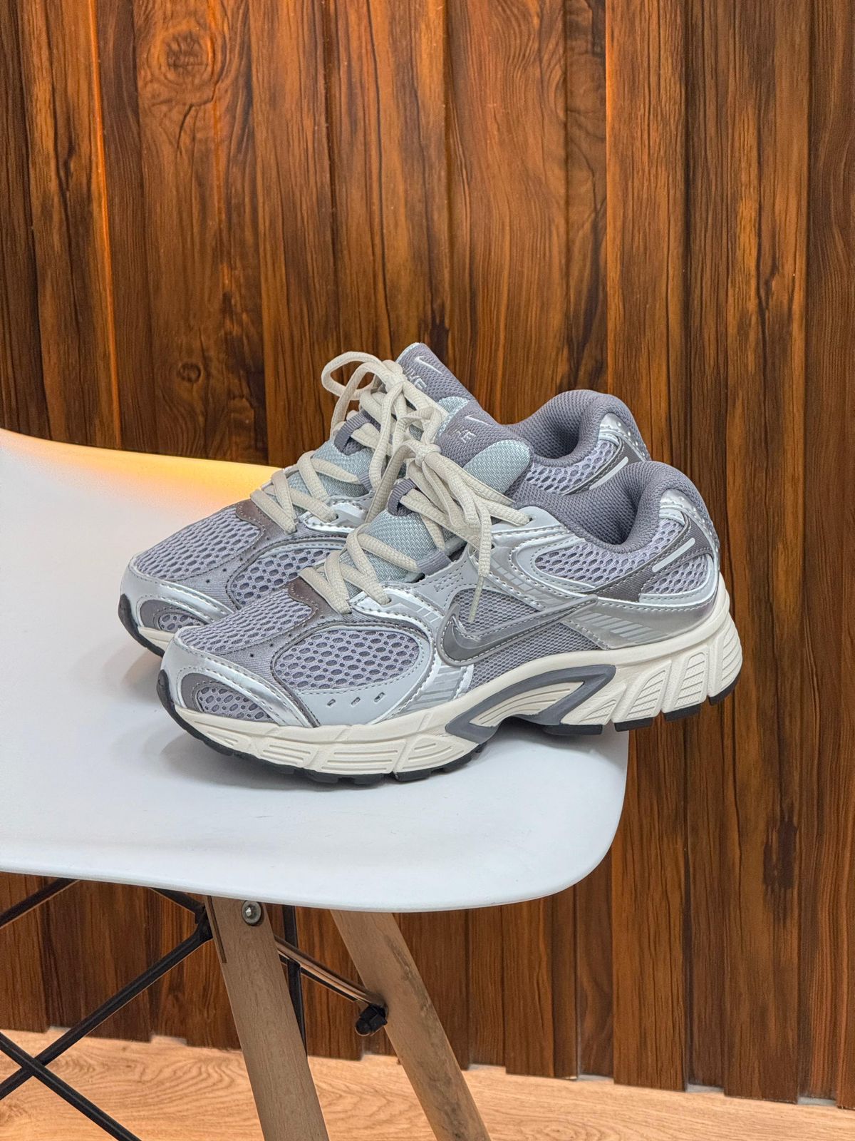 NIKE P6000 GRIS