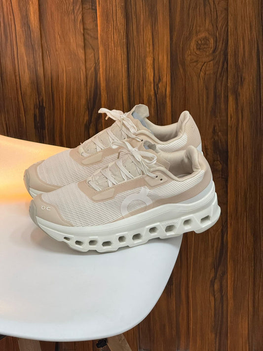 ON CLOUD BEIGE