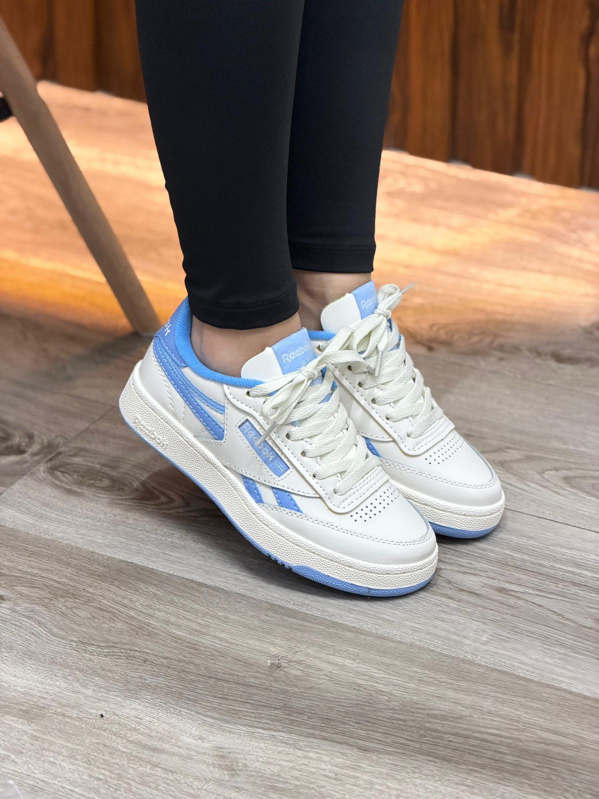 REEBOK BLANCA
