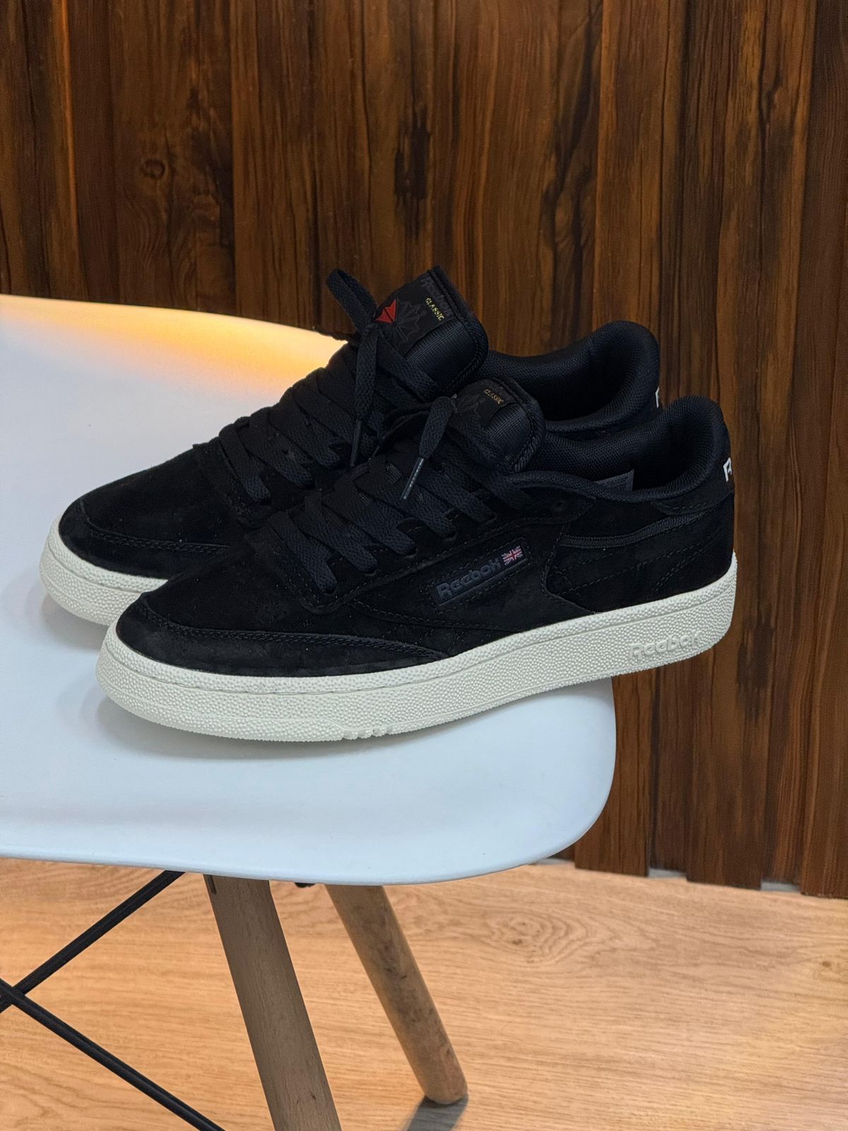 REEBOK NEGRA