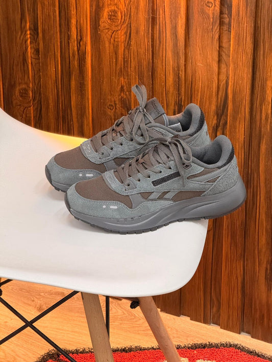 REEBOK GRIS