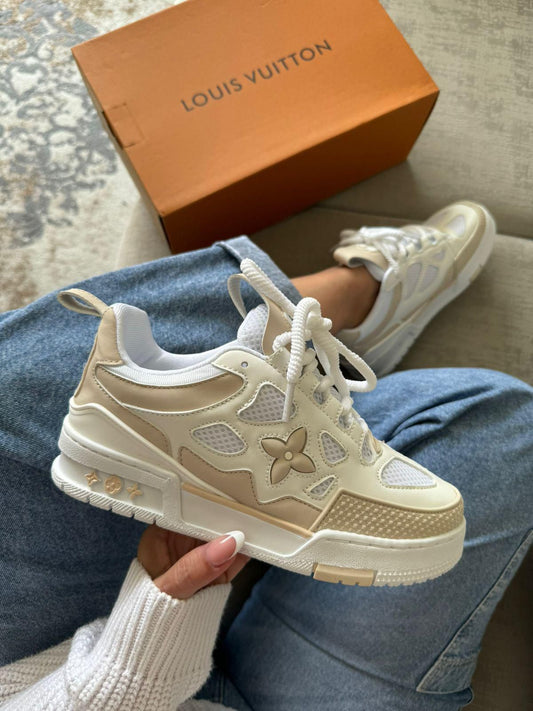 LOUIS VUITTON BEIGE