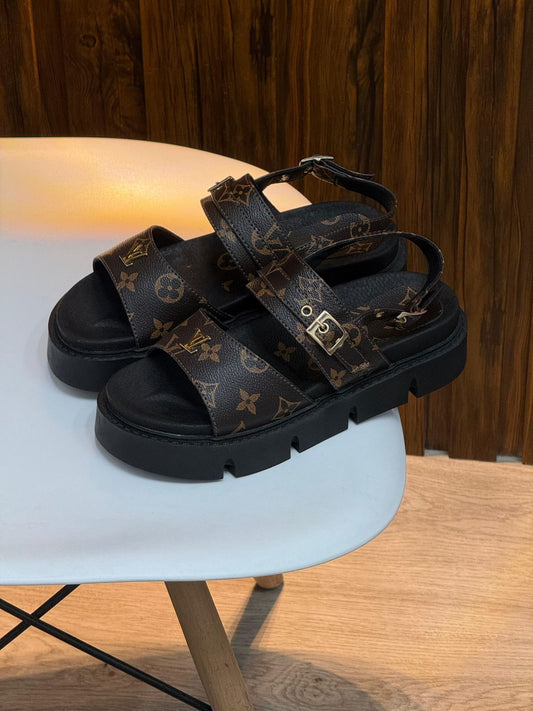 LOUIS VUITTON CAFE