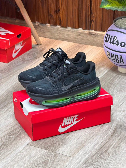 NIKE VOMERO PREMIUM NEGRO