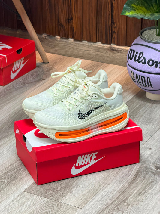 NIKE VOMERO PREMIUM BLANCO