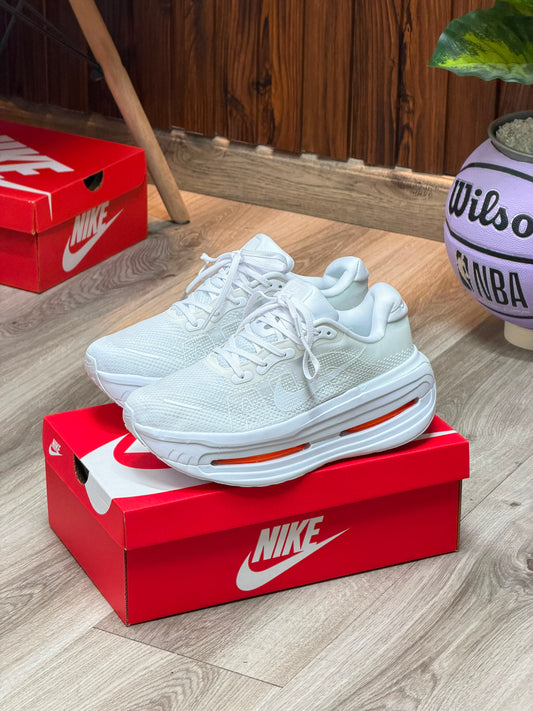 NIKE VOMERO PREMIUM BLANCO