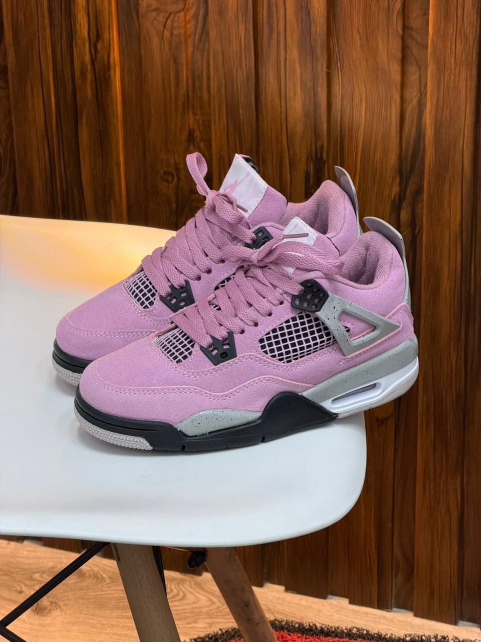 JORDAN RETRO 4 ROSADO