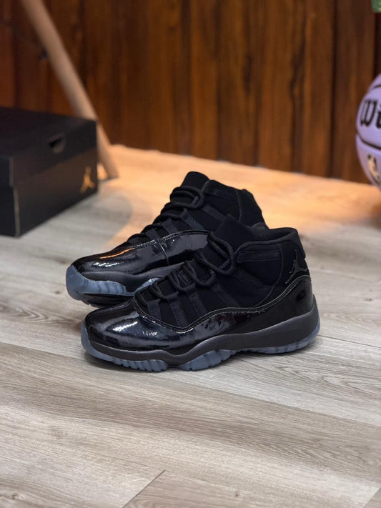 JORDAN RETRO 11 BOTA NEGRO