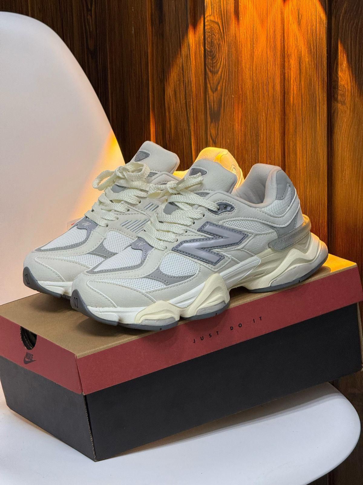 NEW BALANCE 9060 BEIGE