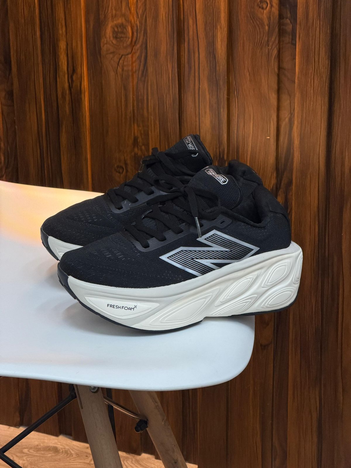 NEW BALANCE FRESH FOAM NEGRA