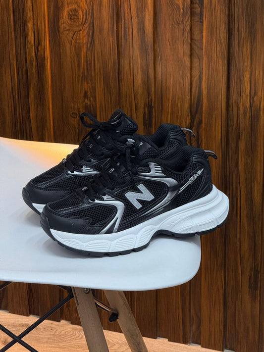 NEW BALANCE 530 V2 PLATAFORMA NEGRA