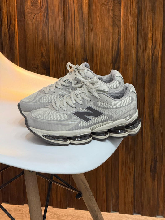 NEW BALANCE 2000 CREMA