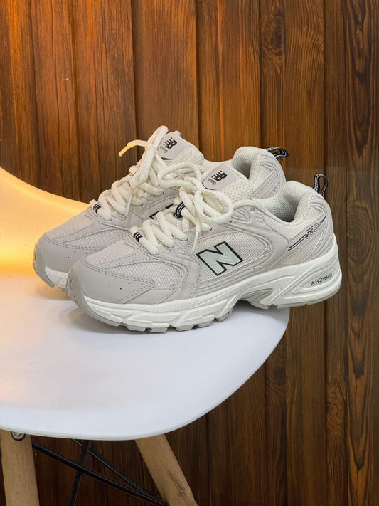 NEW BALANCE 530 AMARILLA